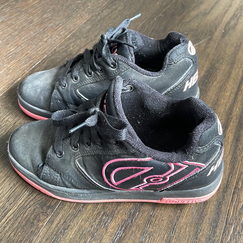 Girls Heelys